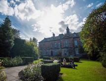 Bolsa de estudo de £ 25.000 da University of Dundee, Escócia