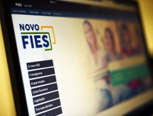 FIES: Governo regulamenta renegociação de dívidas aos estudantes