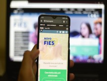 MEC divulga calendário do Fies 2021; estudantes questionam datas em janeiro