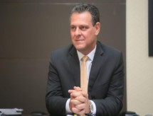 Fávaro pede a Bolsonaro prova online para validação de diplomas de médicos formados no exterior