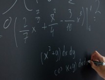 95% dos estudantes terminam ensino médio sem conhecimento esperado em matemática