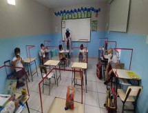 Conselho de secretários estaduais critica em nota projeto de lei para incluir aulas presenciais como atividade essencial