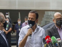 Doria deve vacinar professores e policiais a partir de abril