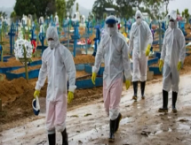 Um terço das mortes no mundo: 3 gráficos fundamentais para entender a pandemia no Brasil