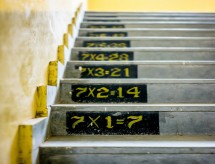Alunos podem ‘perder’ 50% a 60% na aprendizagem em matemática após três meses de fechamento das escolas, diz estudo americano