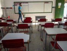 Ensino médio e superior voltam quando BH tiver 50 casos de Covid por 100 mil habitantes