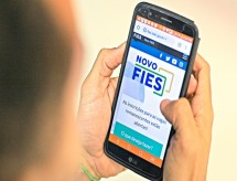 Fies adia para 2022 exigência de nota mínima de 400 pontos na redação do Enem