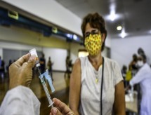SP vacinará profissionais de ensino acima dos 47 anos até o fim do mês
