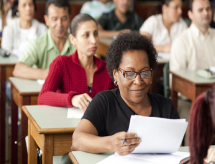 Comissão aprova cotas para idosos na Educação de Jovens e Adultos