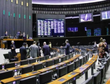 Câmara aprova tramitação de PL que aumenta vigência da Lei de Cotas
