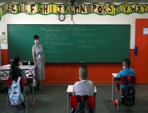 Especialistas discutem perspectivas para retomada de aulas presenciais