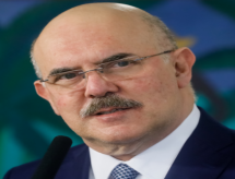 Ministro da Educação diz que pediu a Pazuello prioridade para professores na vacinação