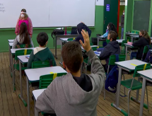 Volta às aulas: escolas estaduais de SP não exigirão vacina contra a Covid