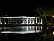 Projeto do governo quer retomar programas de auxílio a empresas